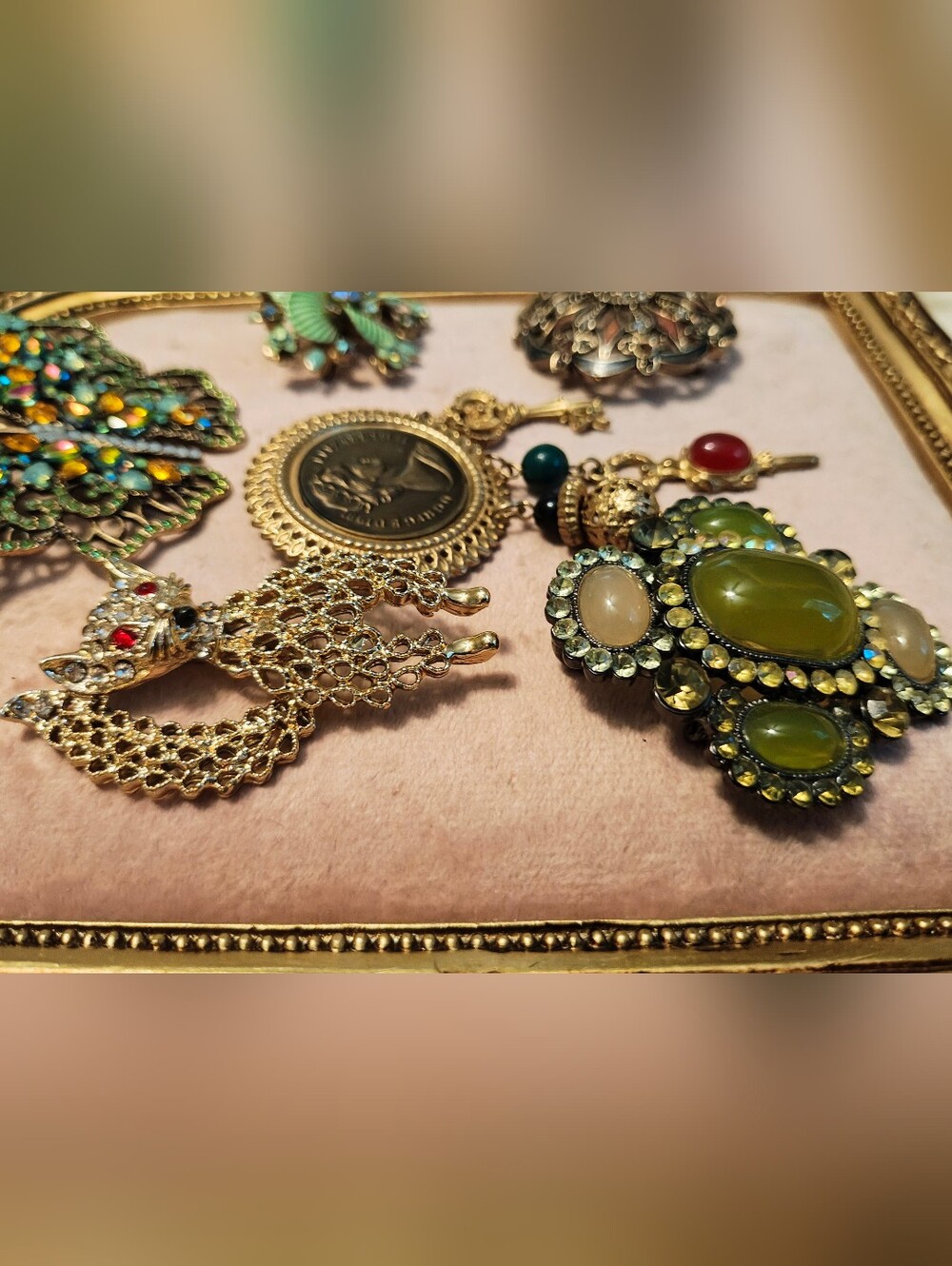 Vintage To NOW Rhinestone Brooch LOT - Picture 9 of 11